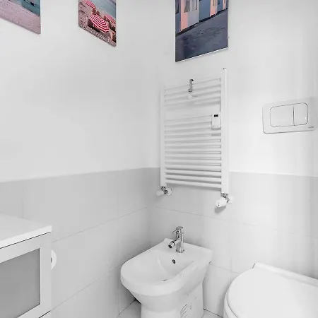 Duomo-linate Loft Free Parking Con Tv 50 E Wi-fi アパート