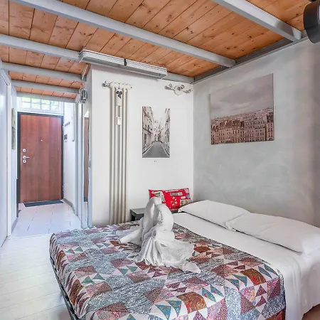 아파트 Duomo-linate Loft Free Parking Con Tv 50 E Wi-fi